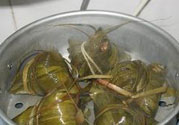 怎樣用電飯煲煮粽子?電飯煲怎么蒸粽子?