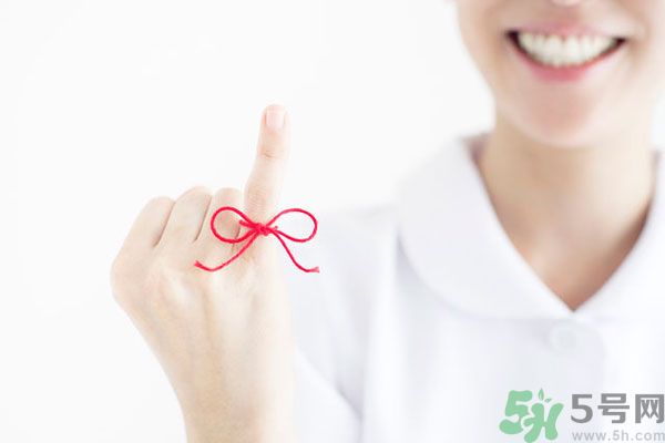 掰手指關(guān)節(jié)響好不好？掰手指關(guān)節(jié)響有危害嗎？