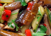 吃鱔魚可以喝牛奶嗎?鱔魚能和牛奶一起吃嗎?