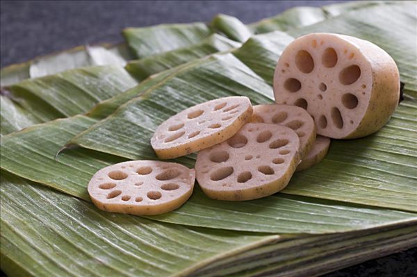 蓮藕里面發(fā)黑能吃嗎？蓮藕發(fā)黑了還能吃嗎？