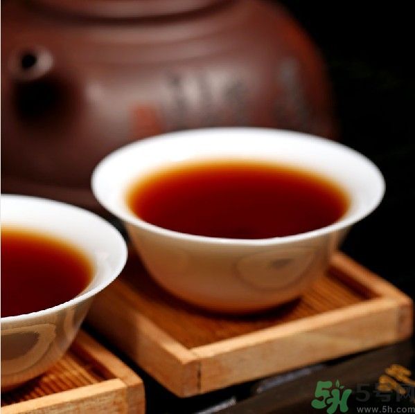 普洱茶生茶好還是熟茶好？普洱茶的功效與作用？