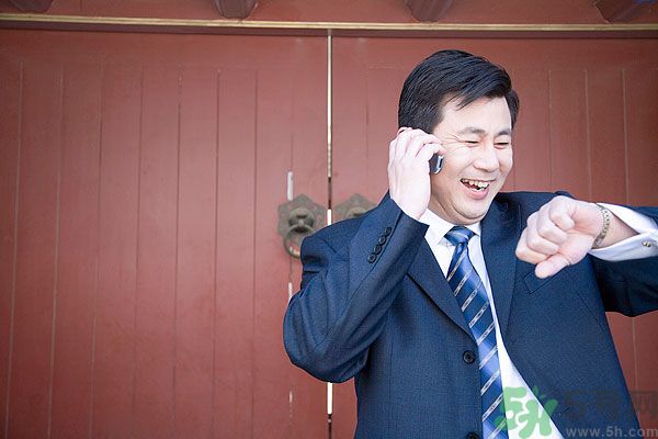 為什么中年人容易出軌？中年人出軌是什么原因？