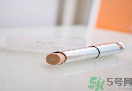 Dior瞬效美肌遮瑕膏適合什么膚質(zhì)？什么膚質(zhì)適合用Dior瞬效美肌遮瑕膏？