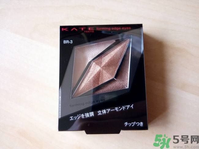 凱朵kate覺(jué)醒鉆光閃耀杏仁三色眼影使用方法及畫(huà)法步驟