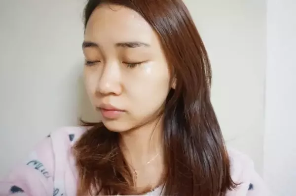 春雨黑盧卡面膜臉正在過(guò)敏可以用嗎？臉上過(guò)敏能用春雨黑盧卡面膜嗎