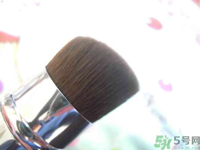 sk2棒棒糖粉凝霜好用嗎？skii粉凝霜使用方法