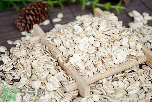 燕麥片吃多了會(huì)怎樣?燕麥片吃多了會(huì)胖嗎