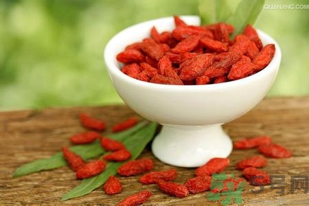 如何控油？如何控油祛痘？