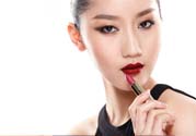 唇色深的人適合什么顏色的口紅？如何挑選口紅的顏色？