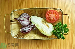 白茄子能治雀斑嗎？白茄子可以祛斑嗎？