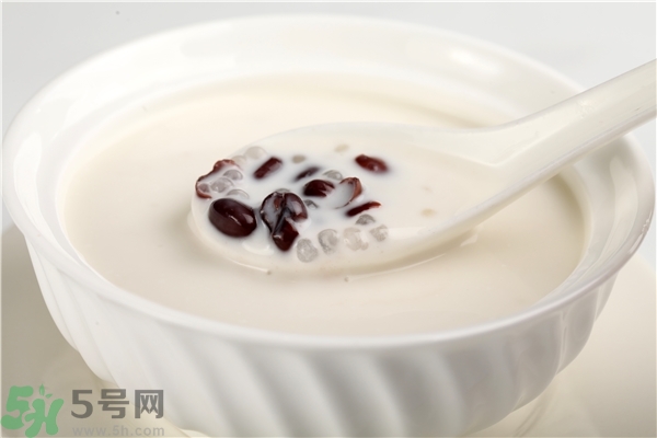 打噴嚏真的是有人在想你嗎？打噴嚏是有人罵你嗎？