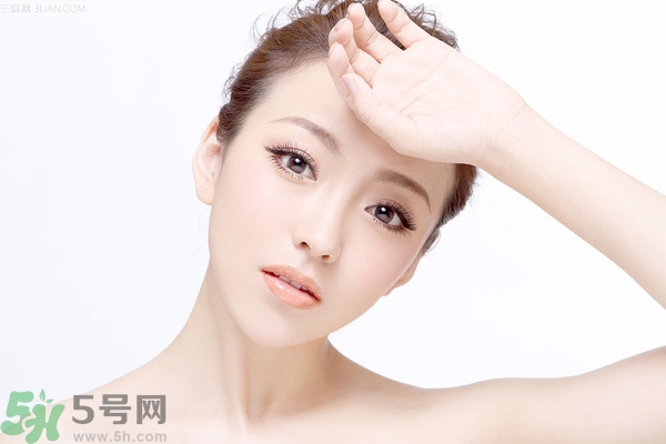 用洗面奶會(huì)長(zhǎng)痘痘嗎？洗面奶的使用步驟？