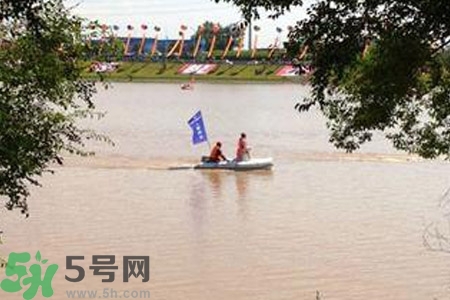 游泳喝到污水了怎么辦？游泳喝到臟水了會怎樣？