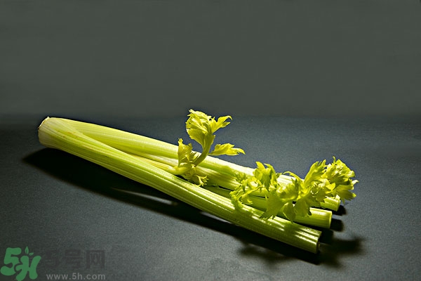 芹菜對(duì)心臟好嗎？吃芹菜對(duì)心臟有什么影響？