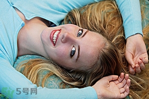 15歲女生接吻會(huì)懷孕嗎？女生和男生舌吻會(huì)懷孕嗎？