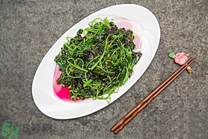 莧菜吃多了有什么壞處？莧菜吃多了大便紅色好嗎？