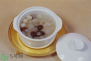 蓮子心能治失眠嗎？喝蓮心茶可以治療失眠嗎？