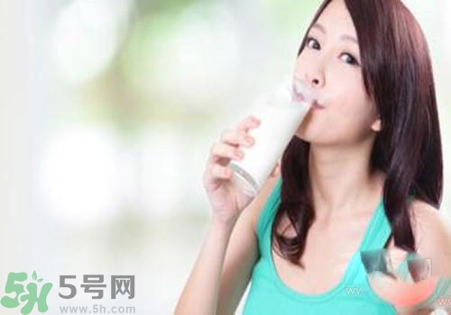 感冒可以喝羊奶嗎？喝羊奶可以治感冒嗎？