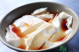 在家怎么制作豆腐腦？怎么制作豆腐腦呢？