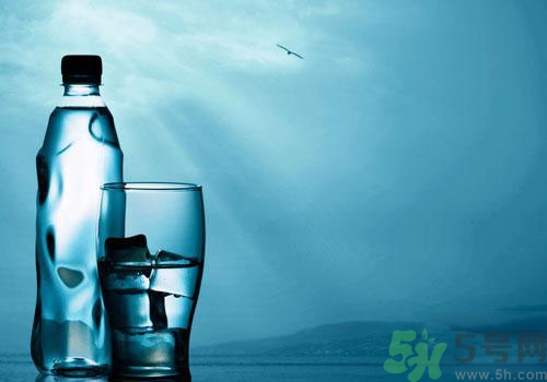 礦泉水和純凈水的區(qū)別是什么？礦泉水和純凈水哪個好？