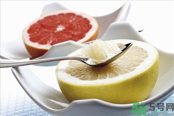 柚子是熱性的嗎？吃柚子要注意什么？