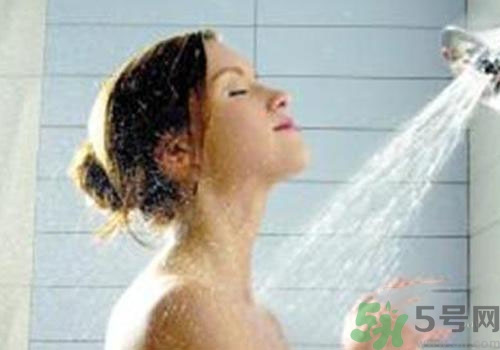 夏天洗澡水溫多少合適？夏天洗澡水溫多少比較好？