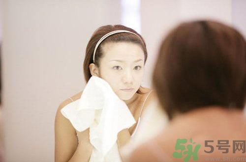 脫妝是什么原因？什么情況下容易脫妝？