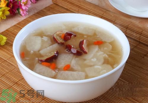 發(fā)燒可以喝冰糖雪梨嗎？發(fā)燒喝冰糖雪梨好嗎？