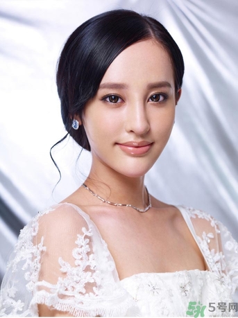 乳暈大是什么原因？乳暈大正常嗎？