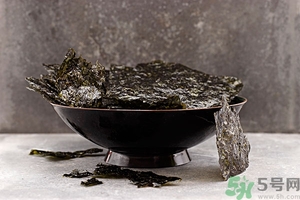 紫菜會發(fā)霉嗎？吃紫菜有什么好處和壞處？