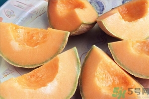 香瓜瓤籽可以吃嗎？香瓜皮能吃嗎？