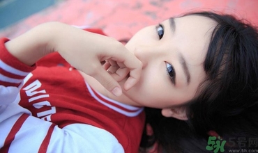 12歲女孩性早熟怎么辦？還會長高嗎？