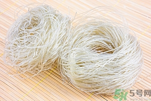 米線和米粉有什么區(qū)別？米粉要泡多久才能炒？