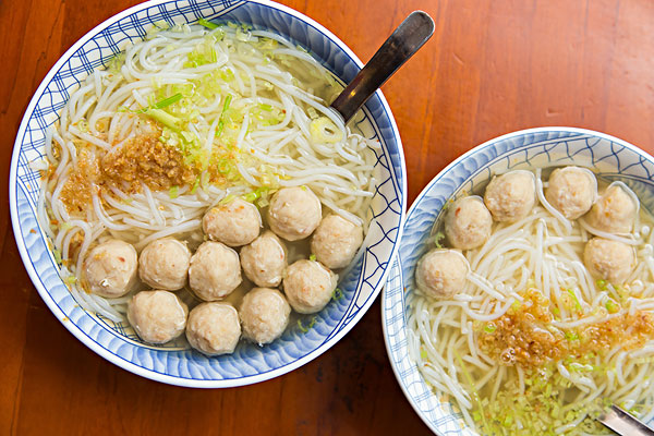 米線和米粉有什么區(qū)別？米粉要泡多久才能炒？