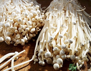 致癌金針菇怎么鑒別？如何選購金針菇？