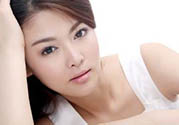 女人為什么一個(gè)胸大一個(gè)胸??？女人的兩個(gè)胸為什么不一般大？