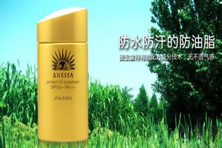 安耐曬和水寶寶哪個好？安耐曬防曬霜和水寶寶哪個好？