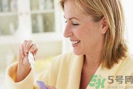 驗孕棒兩條杠為什么沒懷孕？驗孕棒兩條杠沒懷孕是怎么回事？