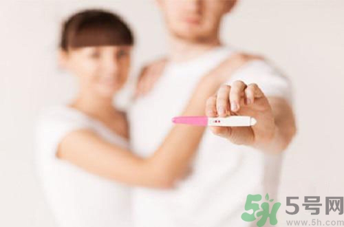 驗(yàn)孕棒顯示沒有懷孕但是沒來月經(jīng)是怎么回事？