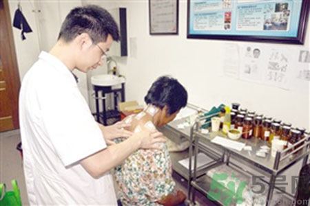 貼三伏貼可以吹空調(diào)嗎？貼完三伏貼多久后可以吹空調(diào)？