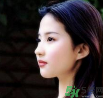 杏仁眼是什么樣的？杏仁眼怎么畫眼線？