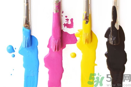 手上有油漆怎么洗？油漆沾到衣服上怎么洗？