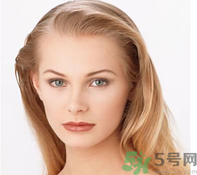眉心長痘痘是什么原因？眉心長痘痘怎么辦？