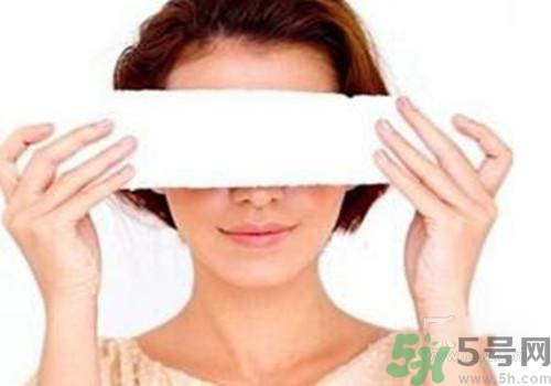 眼睛腫了用冷水敷還是熱水敷？眼睛腫了怎么辦？