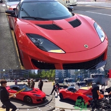 李鐘碩開的什么車？姜哲開的什么車？