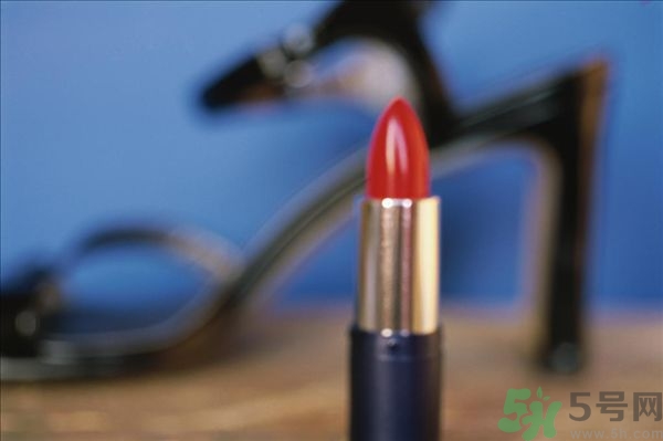 過(guò)期口紅還能用嗎？口紅要化了怎么辦？