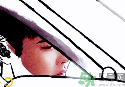 李鐘碩發(fā)型是什么？姜哲發(fā)型是什么？