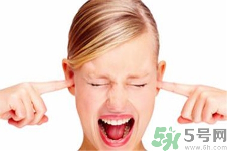 耳朵后面長(zhǎng)了個(gè)硬包怎么回事？ 耳朵后面長(zhǎng)了個(gè)硬包怎么辦？