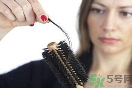 生完寶寶掉頭發(fā)怎么辦？生完寶寶掉頭發(fā)原因？