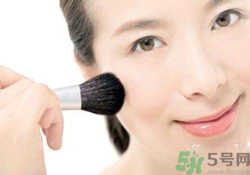 裸妝怎么化？裸妝需要什么化妝品？